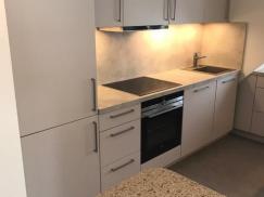 kueche-weiß-beleuchtet